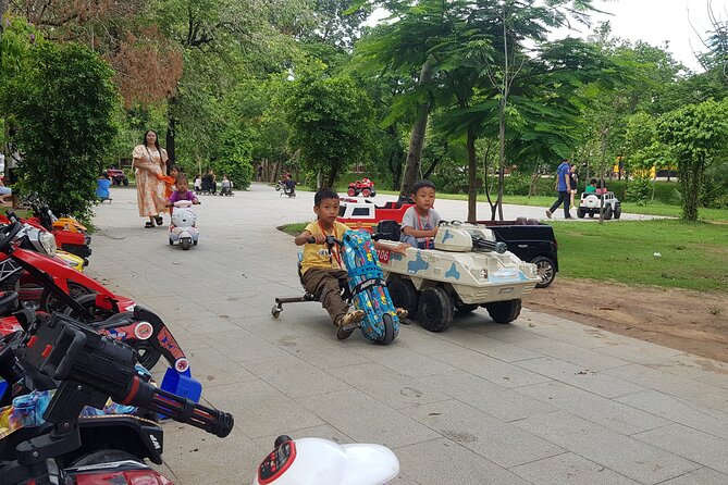 Private City Tour in Siem Reap - Wat Thmey Killing Fields and War Museum Cambodia: respectful context, not shock value