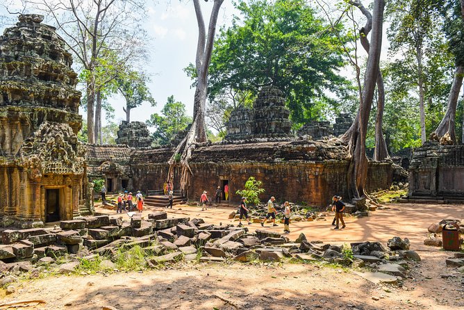 Private Full-Day Angkor Temple and Sunset Viewing with Lunch - Angkor Wat at First Light of Your Day