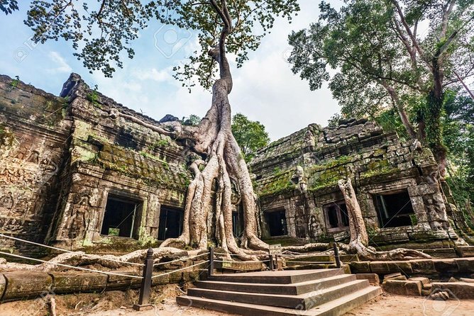 Private guided Full -day Angkor tour with sun set - Angkor Wat first: read the whole complex before you get tired