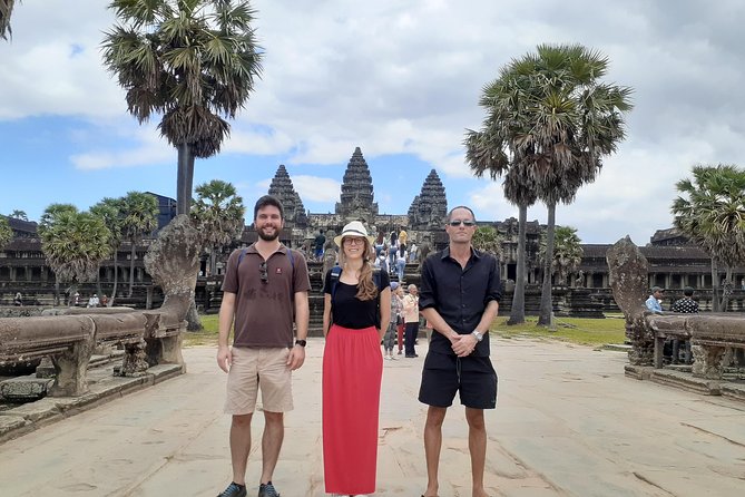Private guided Full -day Angkor tour with sun set - Ta Prohm: jungle reclaiming the stones, and the movie effect