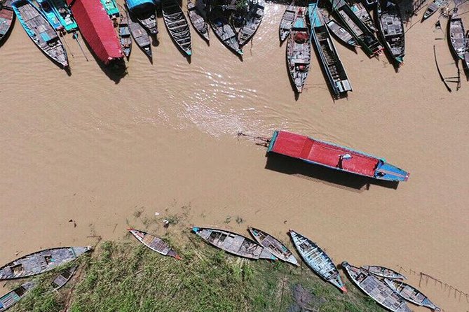 Private Kompong Phluk Floating Village Guided Tour - How to respect monuments and people while still enjoying the visit