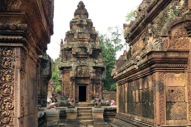 Private Kulen Mountain-Banteay Srei and Kampong Phluk Village - The English Guide Factor, and Why It Changes the Whole Day