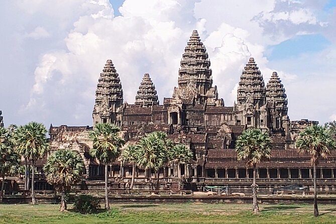 Private One Day Trip-The Best Experience in Siem Reap - Bayon Temple Inside Angkor Thom and Those 216 Faces
