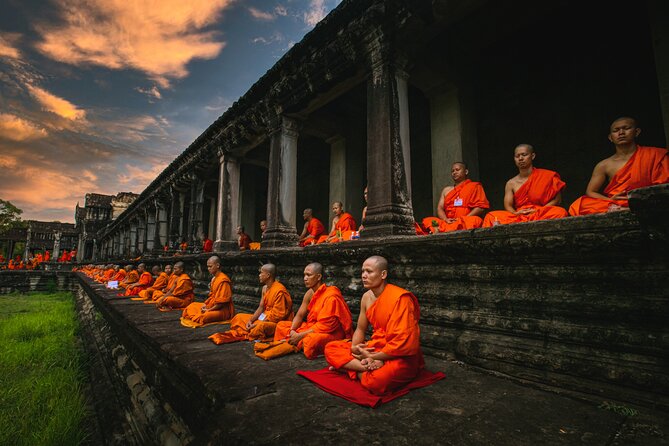 Private Sunrise & Angkor Complex by English Speaking Van Driver - Timing choices: sunrise first, or a later start window