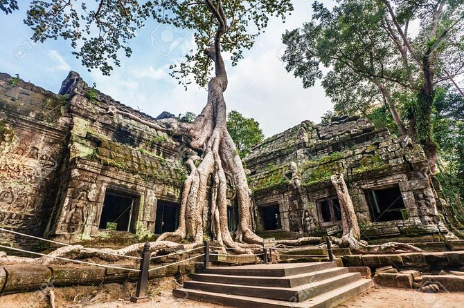 Private sunrise 'small tour' of Angkor Wat with car or van & Guide - Stop 1: Angkor Wat at first light (and how your guide helps)