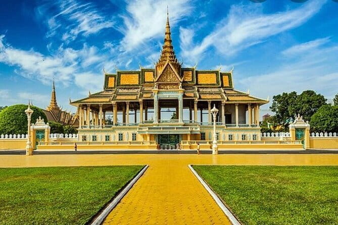 Private Taxi from Siem Reap to Phnom Penh - Speak English Driver - Meeting Your English-Speaking Driver Without Headaches