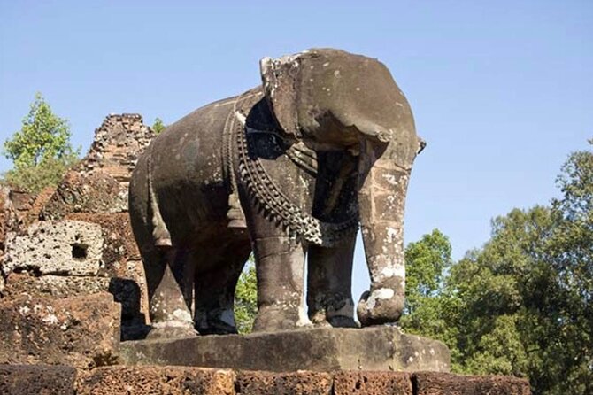 Private Taxi Siem Reap to Phnom Penh, Reliable Driver, Transfer - Stop 1 in Kampong Kdei: Spean Praptos, the stone bridge break