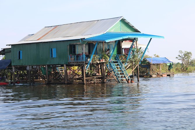 Private Temples and Lake Explorer - Tonle Sap Lake Morning by Boat: Water Life Instead of Stone