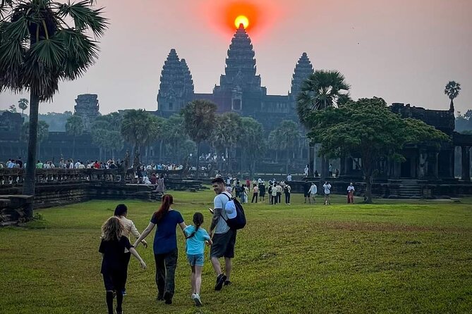 Private Tour in Angkor Wat by Tuk Tuk - Price and Logistics for a 5 to 10 Hour Temple Plan