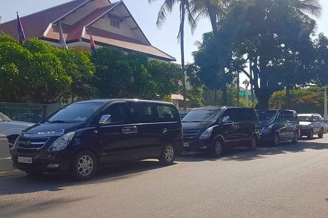Private Transfer from Siem Reap to Phnom Penh - Skun Spider Sanctuary Stop: Short, Uncomfortable for Some, Fast for Your Day