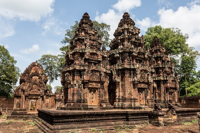 Private Transfer : Siem Reap ↔ Battambang - Pre Rup, East Mebon, Ta Som, and Preah Khan: More Stops, Less Guesswork