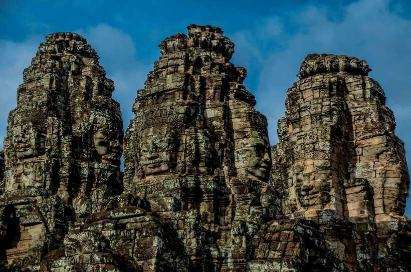 Seat-In-Coach: Small Circuit tour with Sunrise at Angkor Wat - Ta Prohm and the jungle stonework, famous but still real