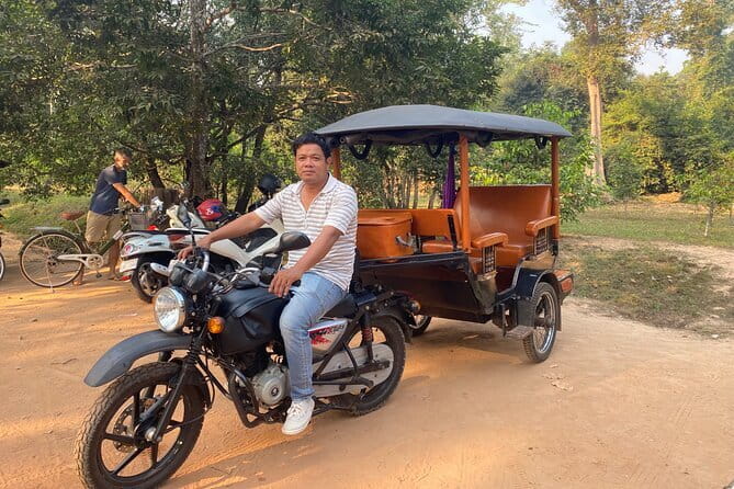 Siem Reap: 1 Day Angkor Wat + Sunrise Private Tour with Tuk-Tuk - Angkor Wat first: how to plan your 2 hours (and what to notice)