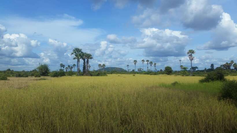 Siem Reap: 3-Hour Ancient Trails Motorbike Tour - Crossing the 1,000-Year Bridge for a Big Sense of Time