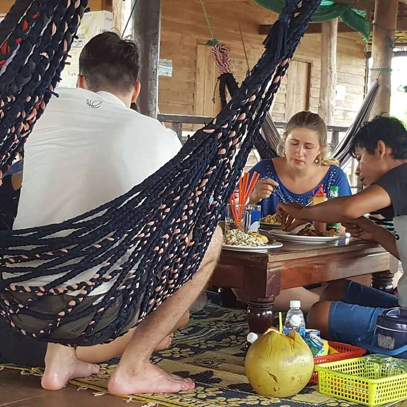 Siem Reap: 6-Hour Easy Rider Motorbike Tour - Market + Buddhist Pagoda Stops: Watch Daily Religion in Motion