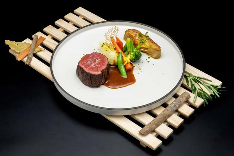 Siem Reap: A Spectacular Show with Optional Dinner - Drinks first, then a real multi-course dinner