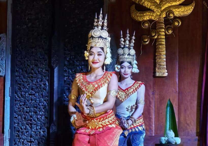 Siem Reap: Amazon Angkor Buffet Traditional Fairy Dance Show - The dance show: Traditional Khmer performances that stay watchable