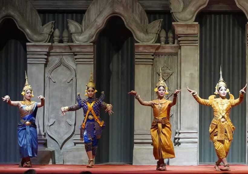 Siem Reap: Amazon Angkor Buffet Traditional Fairy Dance Show - Booking tips that improve your odds in a big venue
