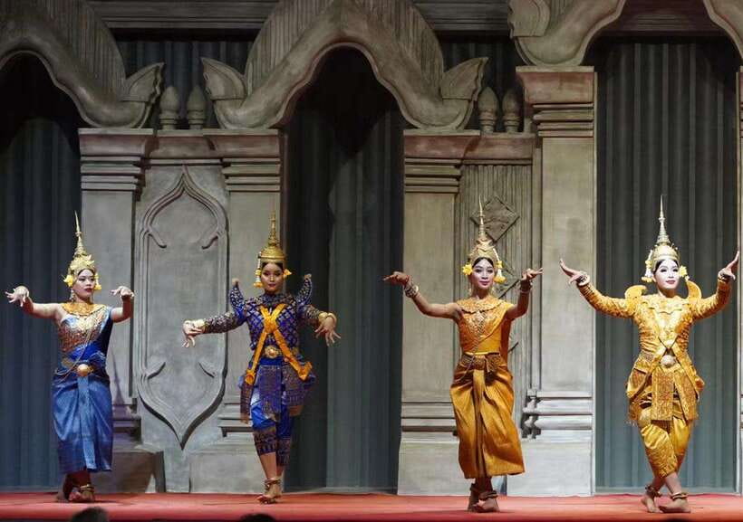 Siem Reap: Amazon Angkor Buffet Traditional Fairy Dance Show - Where the food actually shines: Khmer plus Japanese, Chinese, European, and BBQ