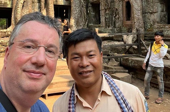Siem Reap Angkor Private Tour Guide in English and Spanish - The ancient Angkor city area: 9th to 14th century, from big life to jungle