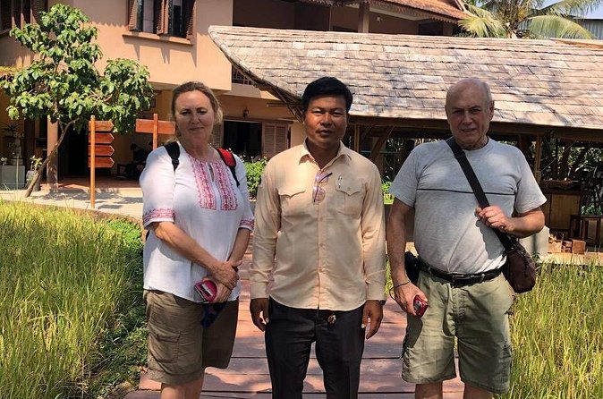 Siem Reap Angkor Private Tour Guide in English and Spanish - Ta Prohm: giant roots, vegetation, and a “found in the 19th century” vibe