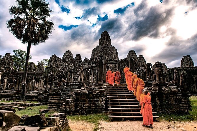 Siem Reap Angkor Private Tour Guide in English and Spanish - Price and logistics: what $65 per person really buys