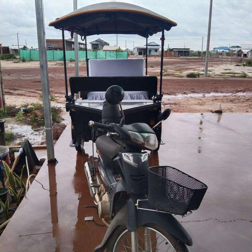 Siem Reap: Angkor Temples Tour by a Private Tuk Tuk - Bayon Faces and the “Stay a Minute Longer” Problem