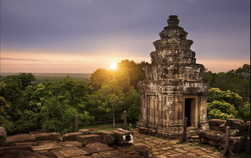 Siem Reap: Angkor Temples Tour - Shared Tours tours guide - Entering the complex via Angkor Thom’s South Gate