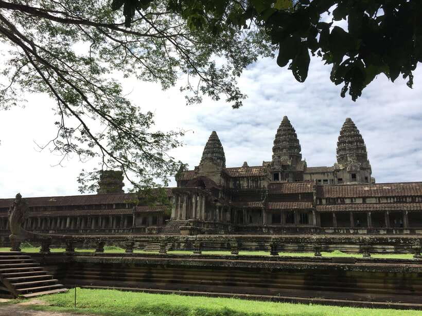 Siem Reap: Angkor Wat Half-Day Trip with Local Guide - Key highlights worth your time