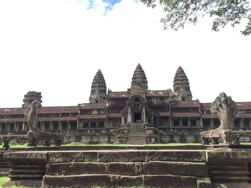 Siem Reap: Angkor Wat Half-Day Trip with Local Guide - Why this 4-hour Angkor Wat half-day pace feels right
