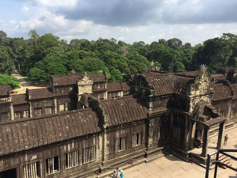 Siem Reap: Angkor Wat Half-Day Trip with Local Guide - Who should book this Angkor Wat half-day trip?