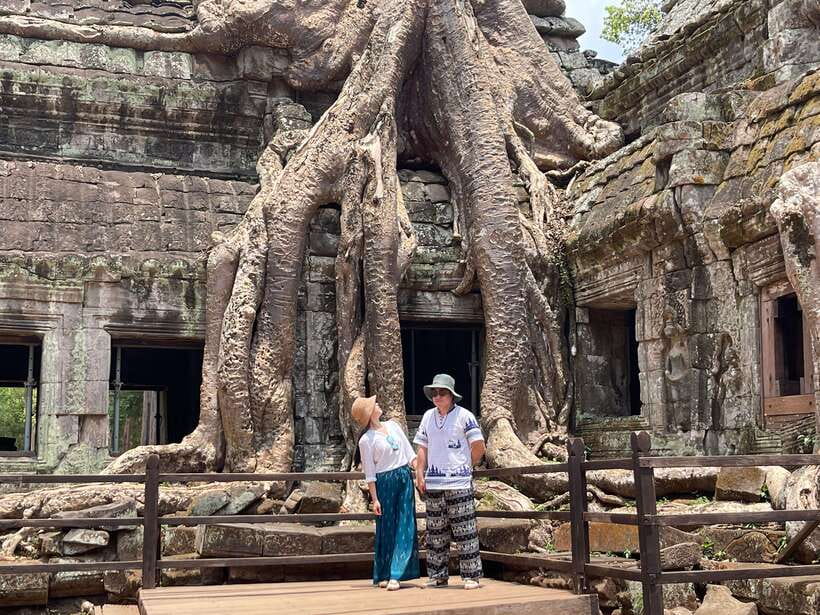 Siem Reap: Angkor Wat Private full Day Tour - What makes the guide matter, from question time to pacing