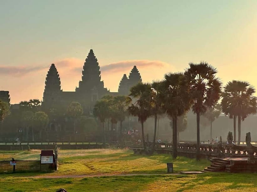Siem Reap: Angkor Wat Private Tour with Sunrise - Stop-by-stop: what each temple feels like and what to watch for