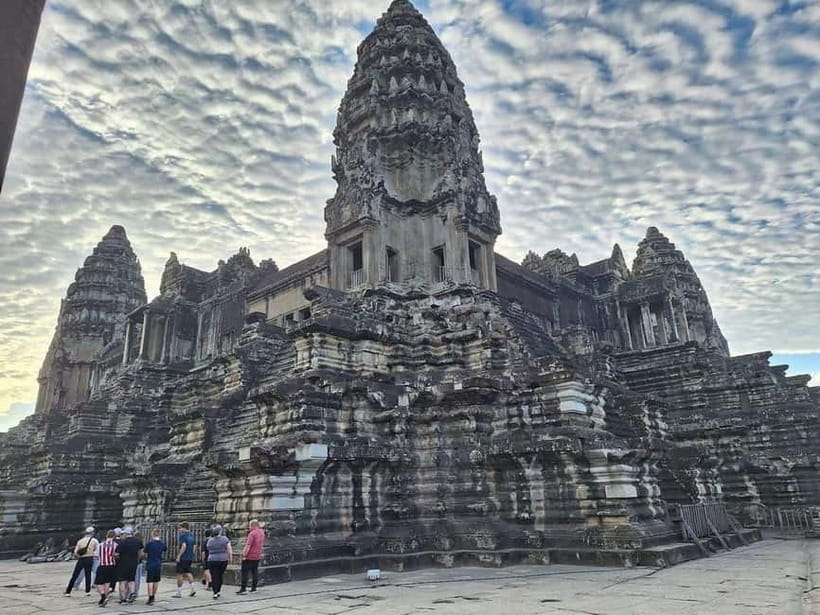 Siem Reap: Angkor Wat Small-Group Day Tour - Key points to know before you go