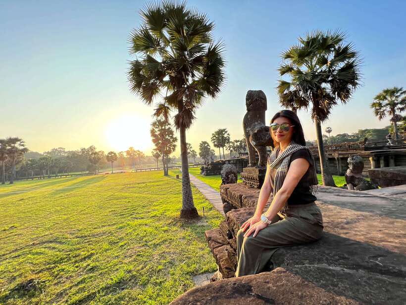 Siem Reap: Angkor Wat Small-Group Day Tour and Sunset - Angkor Thom’s South Gate to Bayon: faces, gates, and city layout