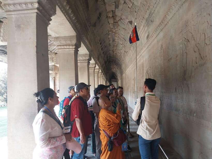 Siem Reap: Angkor Wat: Small-Group Sunrise or Sunset Tour - Angkor Wat at Sunrise: What You Should Watch For