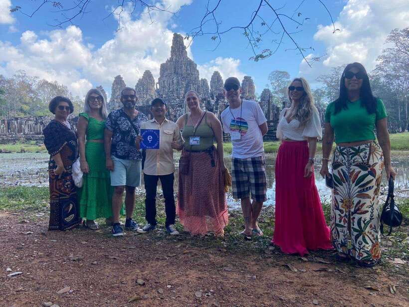 Siem Reap: Angkor Wat Small Group Tour with Spanish Guide - From Ta Prohm roots to Bayon smiles: the Small Circuit route