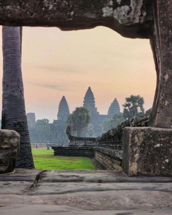 Siem Reap: Angkor Wat Small Group Tour with Spanish Guide - Price breakdown: what you pay and what you still need to budget