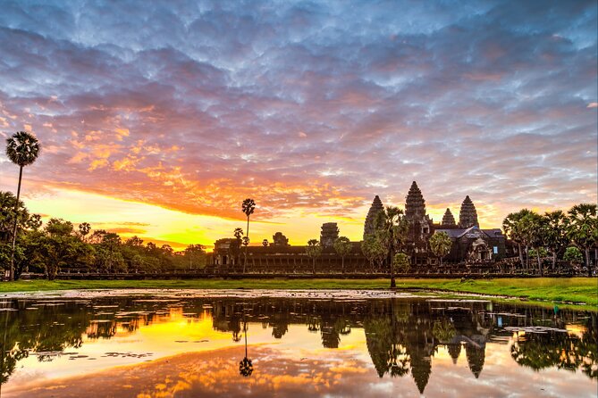 Siem Reap: Angkor Wat Sunrise Bike Tour & Jungle Breakfast - From Your Hotel to the Temple Gate, No Stress Timing