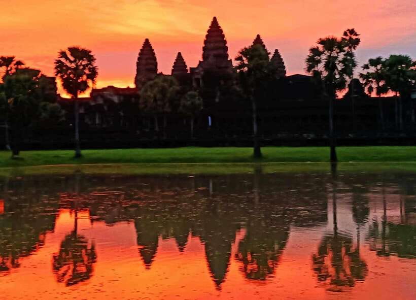 Siem Reap: Angkor Wat Sunrise or Sunset Guided Tour - Pickup, AC comfort, and the day’s real pace