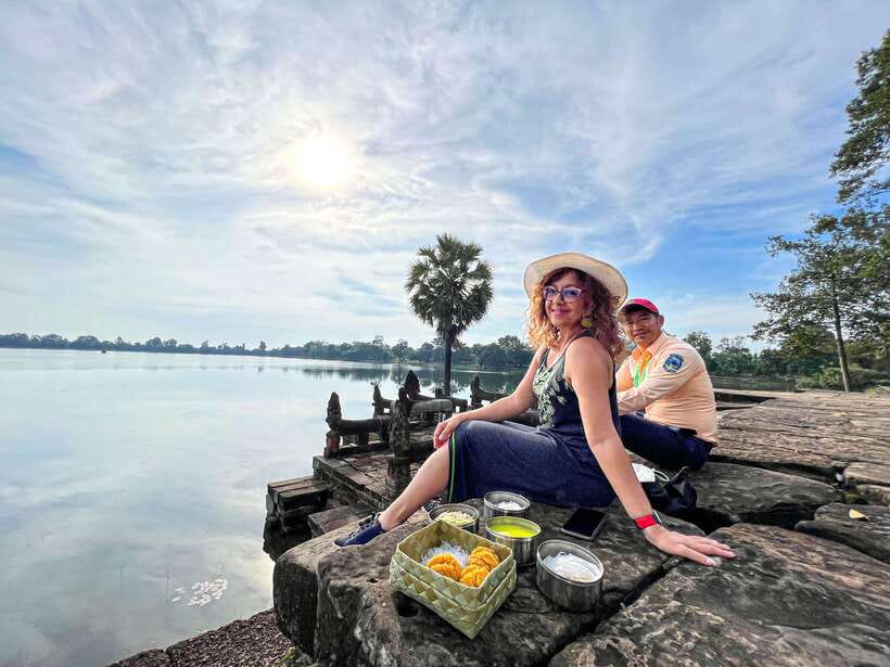 Siem Reap: Angkor Wat Sunrise Tour via Tuk Tuk & Breakfast - Breakfast in Siem Reap, plus palm cake from nearby village life