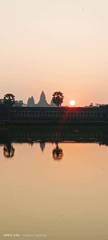 Siem Reap: Angkor Wat Sunrise Tour with Spanish Guide - The Small Circuit finish, and why noon return can be a win
