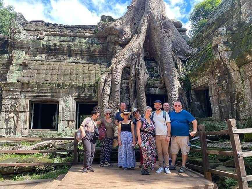 Siem Reap: Angkor Wat Tour with French-Speaking Guide - Heat, dress code, and comfort rules you should take seriously