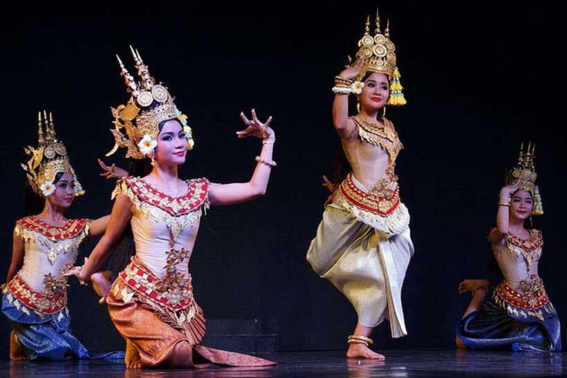 Siem Reap: Apsara Dance Show and Dinner with Hotel Pickup - Key things to know before you go
