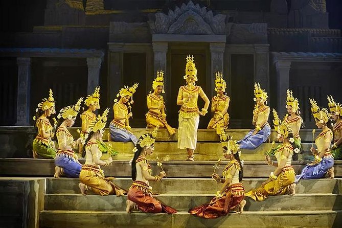 Siem Reap: Apsara Dance Show & Dinner with Tuk-Tuk Transfers - Khmer buffet dinner: amok, BBQ, and a strategy for hot food