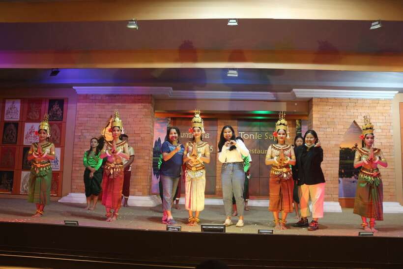 Siem Reap: Apsara Dance Show & Dinner with Tuk-Tuk Transfers - Who should book this Siem Reap cultural night