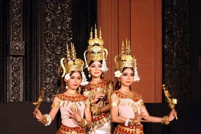 Siem Reap: Apsara Dance Show & Dinner with Tuk-Tuk Transfers - Apsara dance show at 7:00 PM, with myth and live music