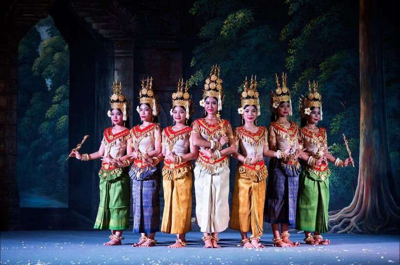 Siem Reap: Apsara Dance Show with Buffet Dinner & Tuk-Tuk... - Camera rules, smart casual dress, and comfort tips