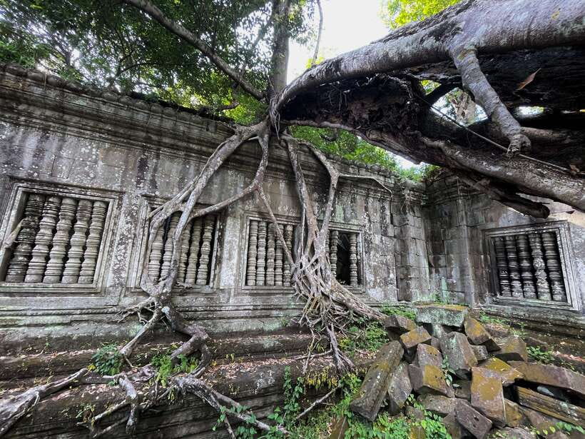 Siem Reap: Beng Mealea, Banteay Srei & Kulen Waterfall Trip - Banteay Srei: pink sandstone carvings in a quieter mood
