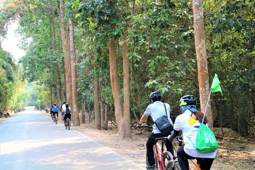 Siem Reap: Bike Rental - What you pay for, and what costs extra at the Angkor gate